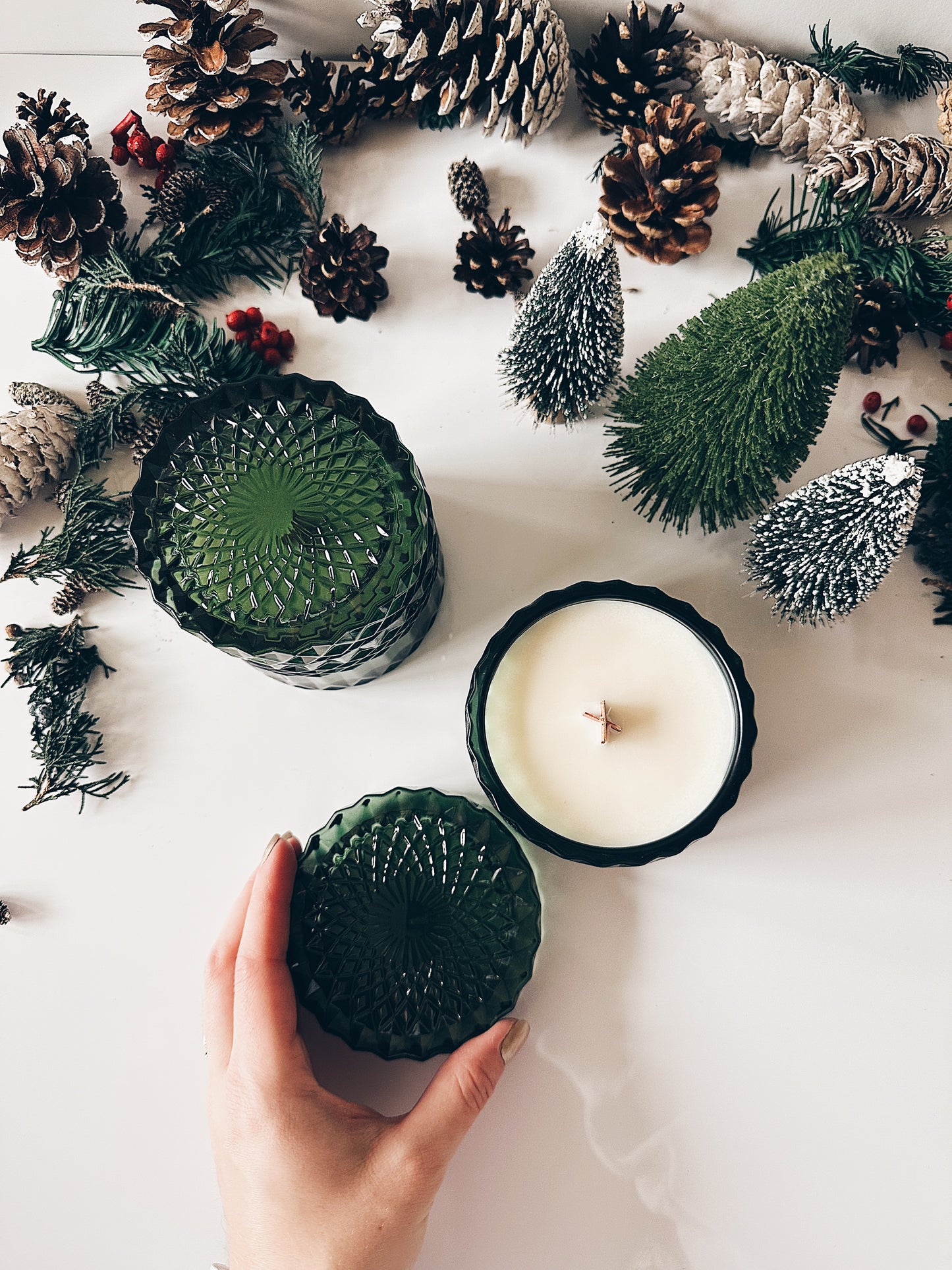 en mer LTD | tree farm | wooden wick soy wax candle