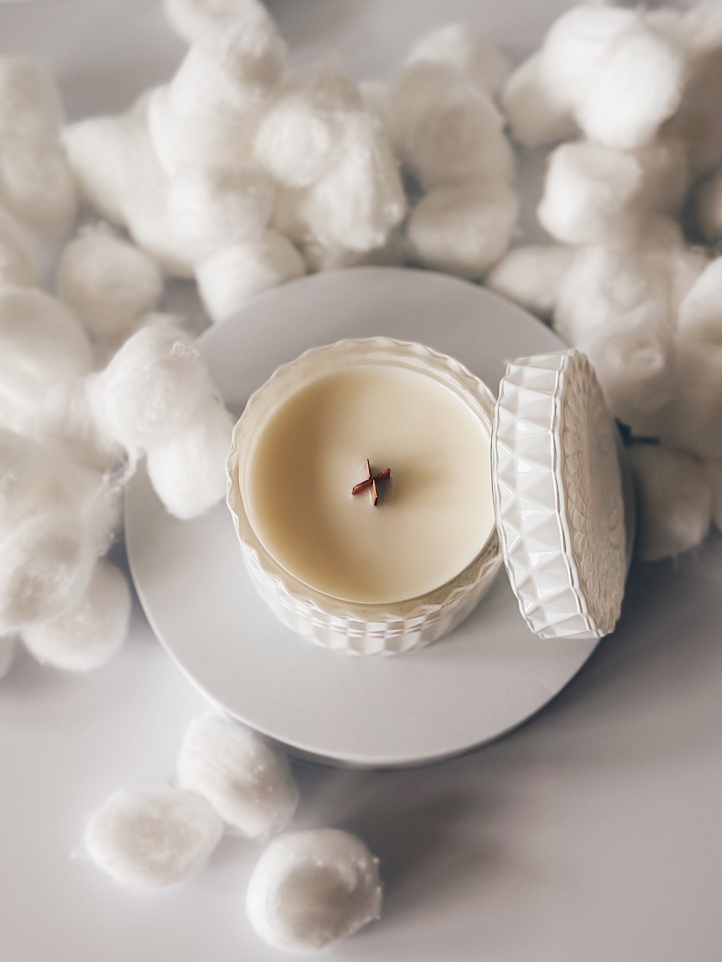 en mer LTD | cloud 9 | wooden wick soy wax candle