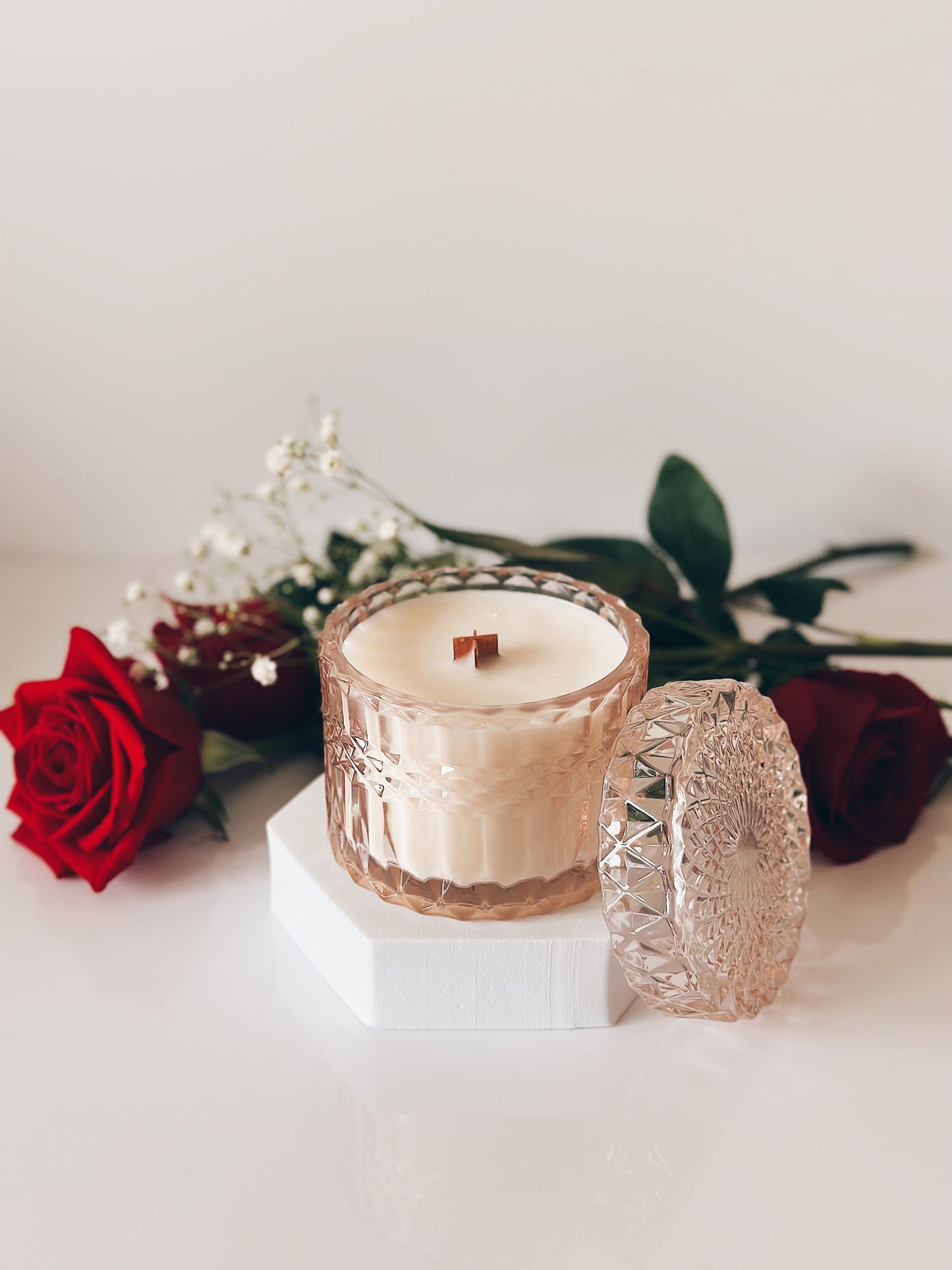 en mer LTD | rose water | wooden wick soy wax candle