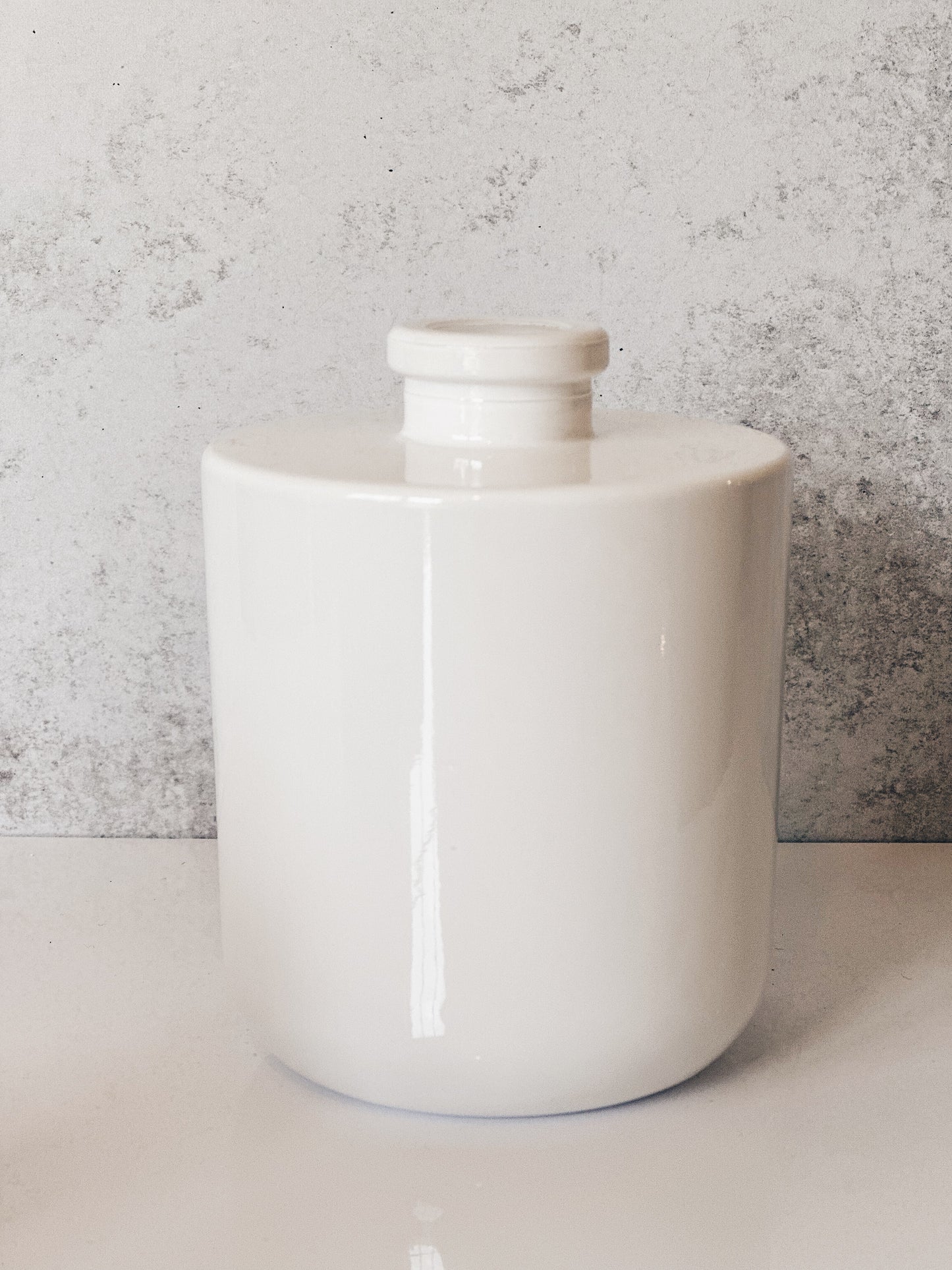 en mer | minimalist reed diffuser vessel