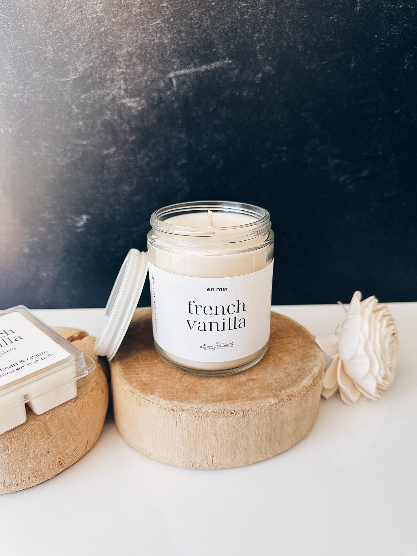 en mer | french vanilla | soy wax candle & melts