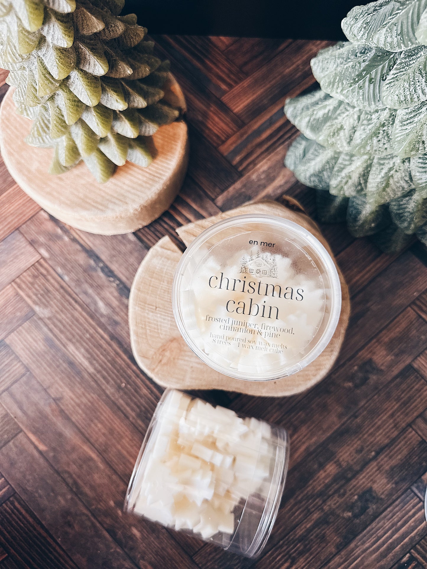 en mer | christmas cabin | soy wax melt figures