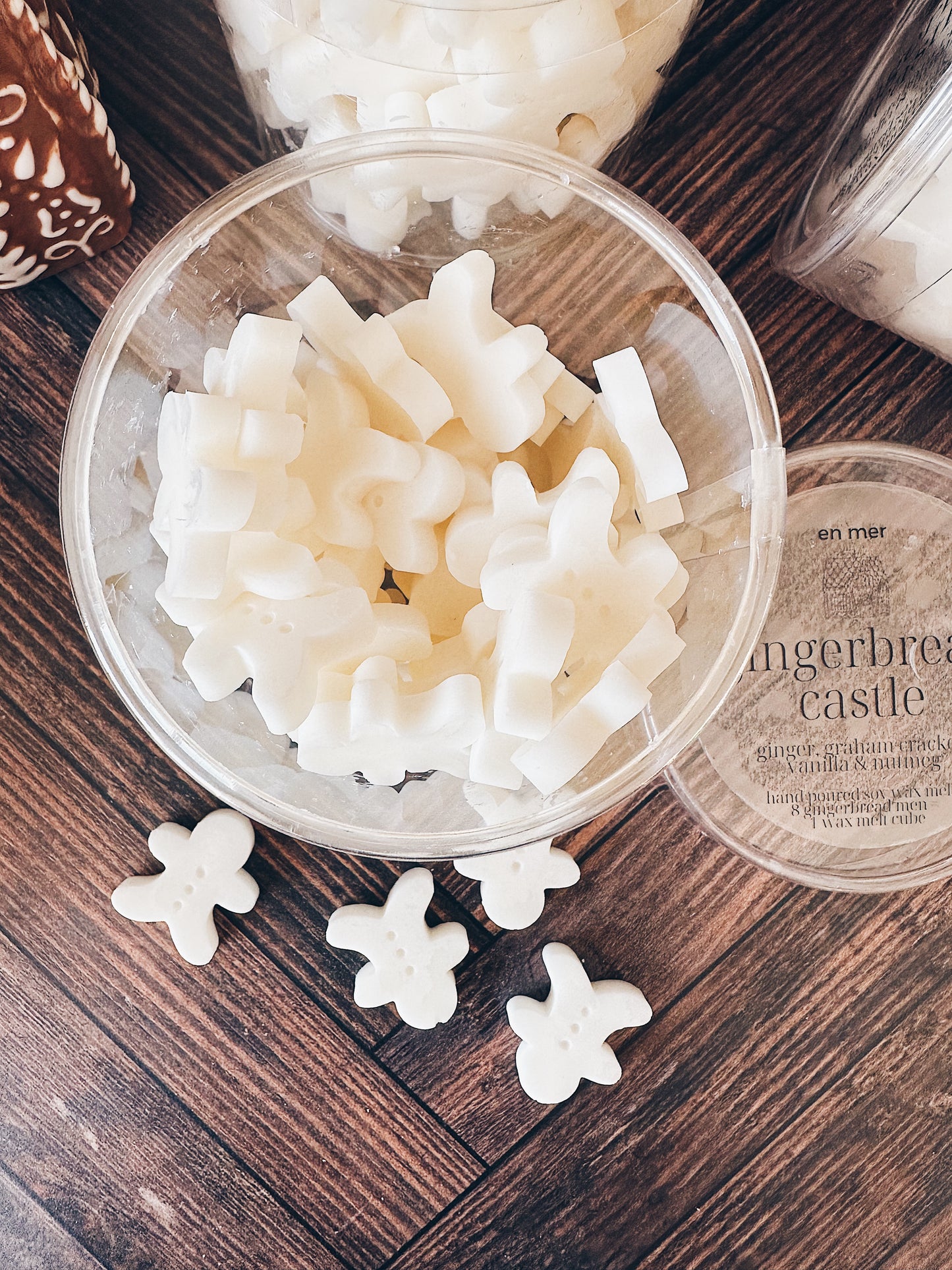 en mer | gingerbread castle | soy wax melt figures