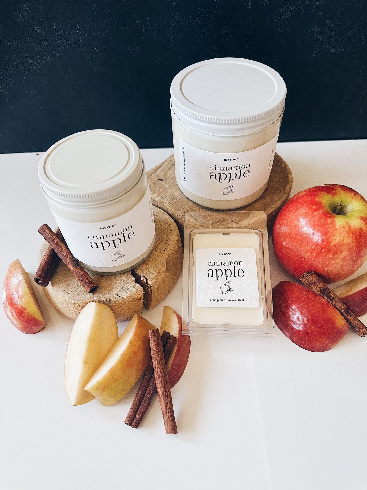 en mer | cinnamon apple | soy wax candle & melts