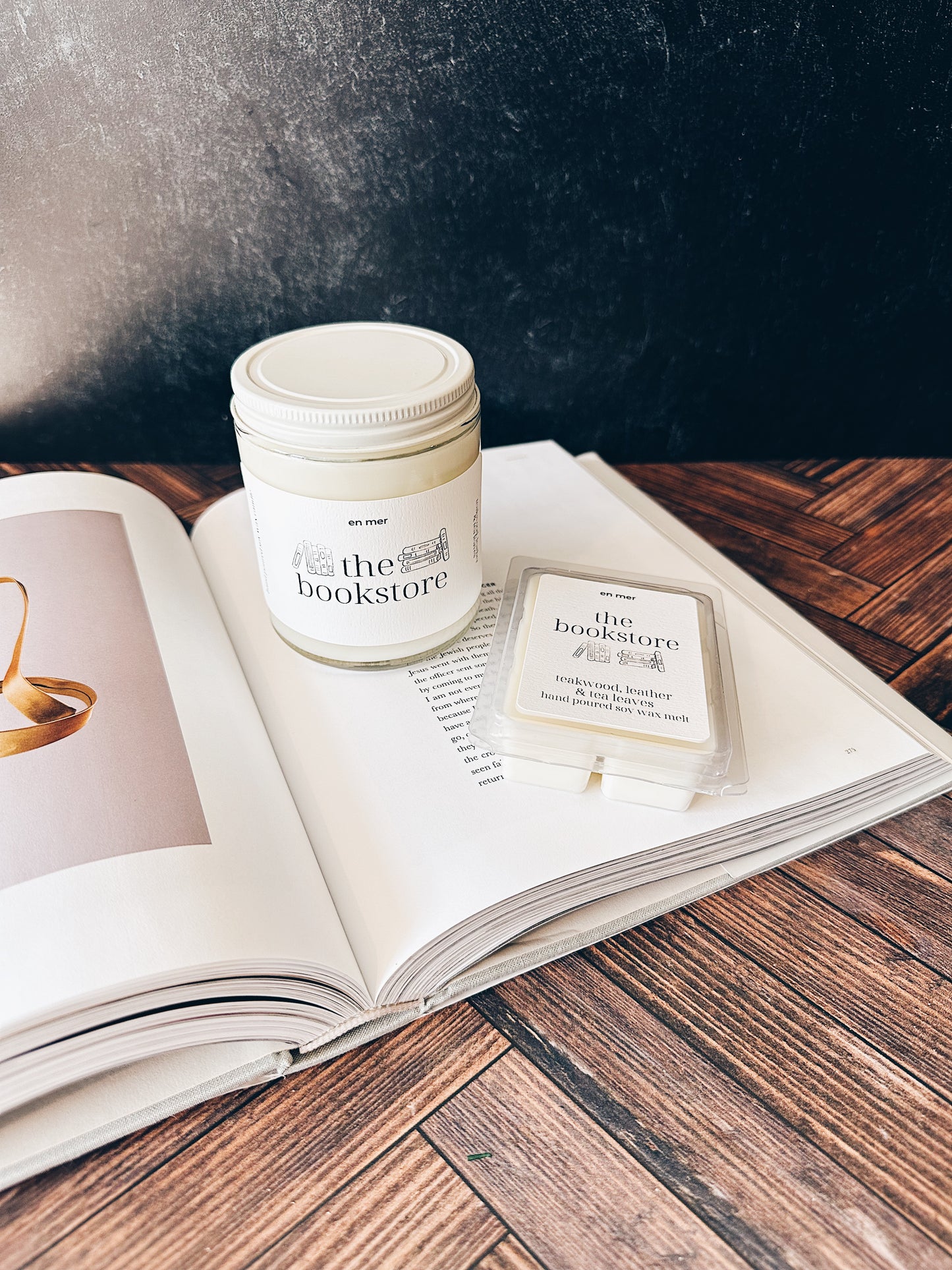 en mer | the bookstore | soy wax candle & melts