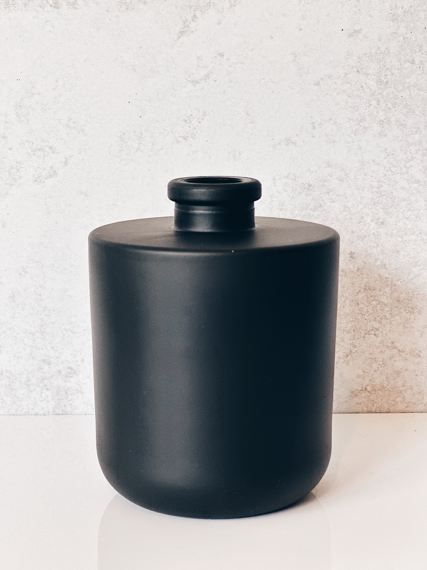 en mer | minimalist reed diffuser vessel