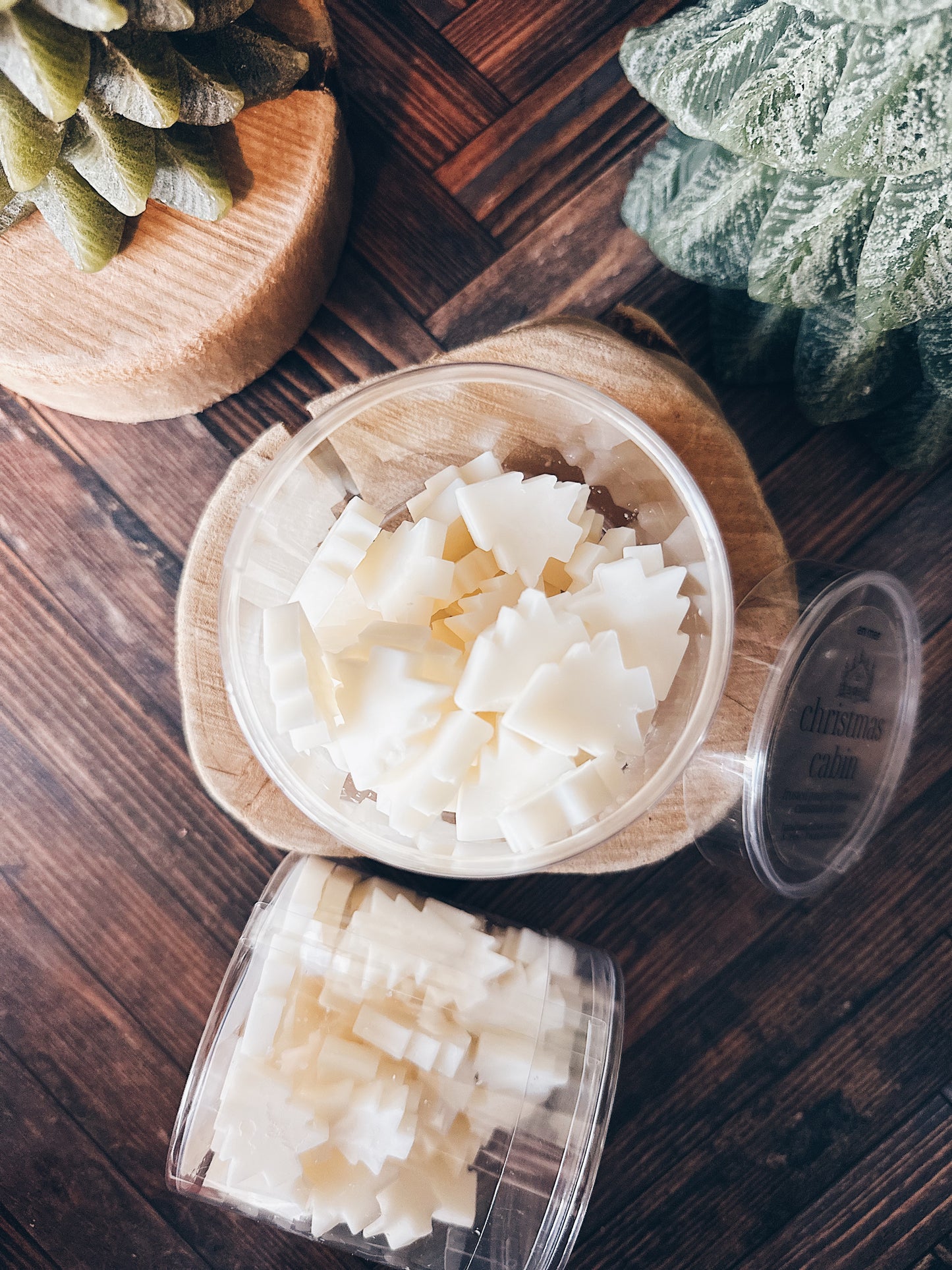 en mer | christmas cabin | soy wax melt figures