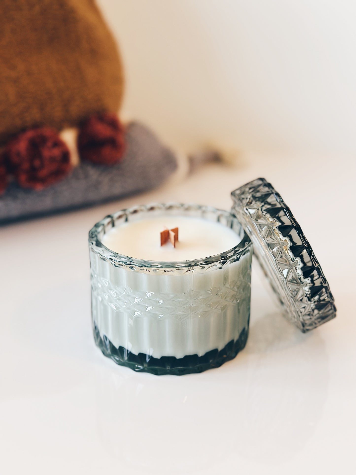 en mer LTD | the rains | wooden wick soy wax candle