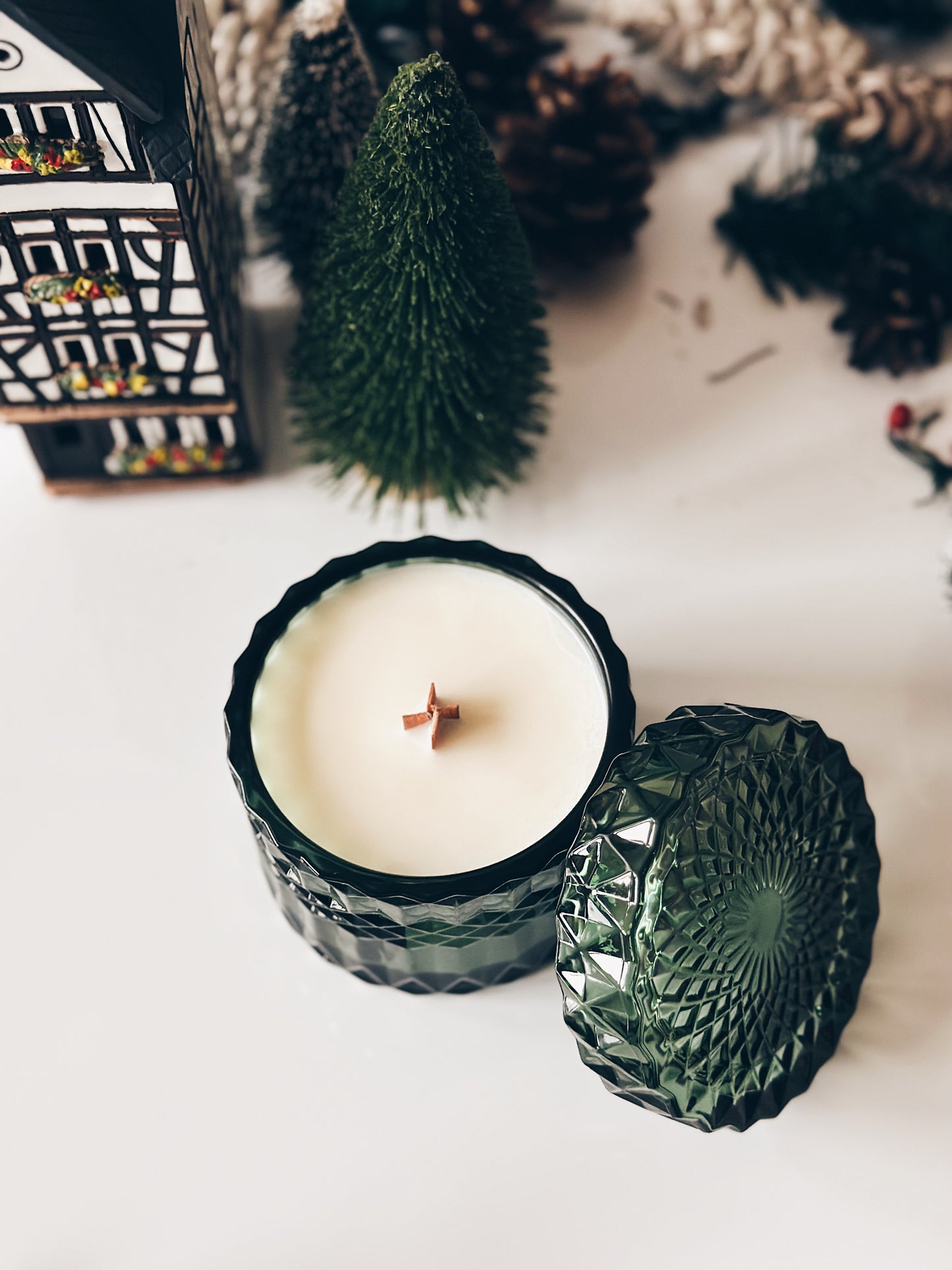 en mer LTD | tree farm | wooden wick soy wax candle