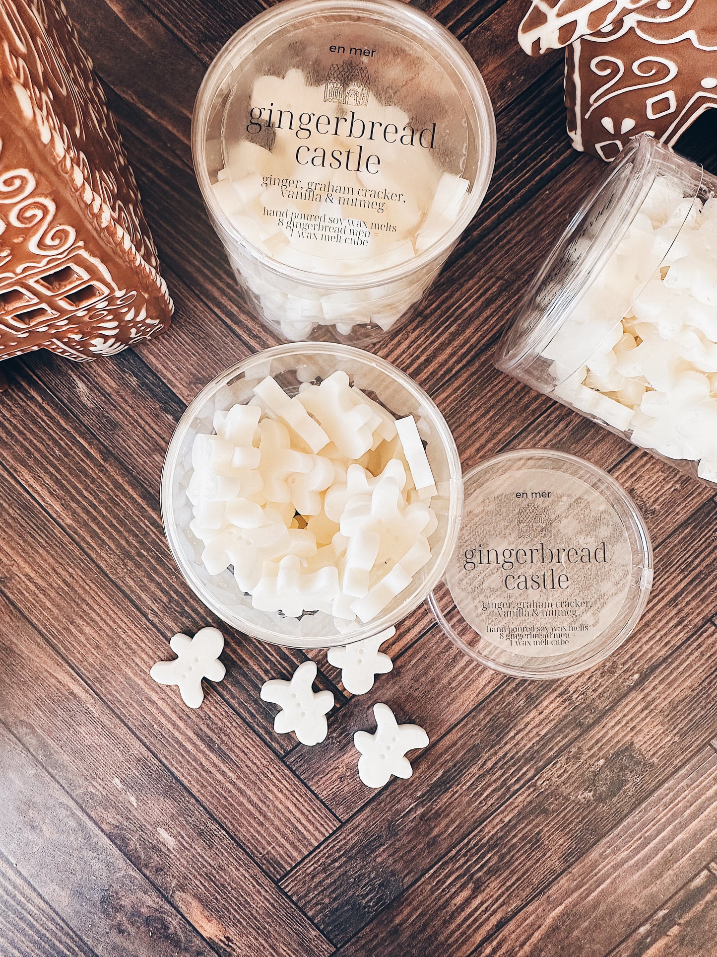 en mer | gingerbread castle | soy wax melt figures