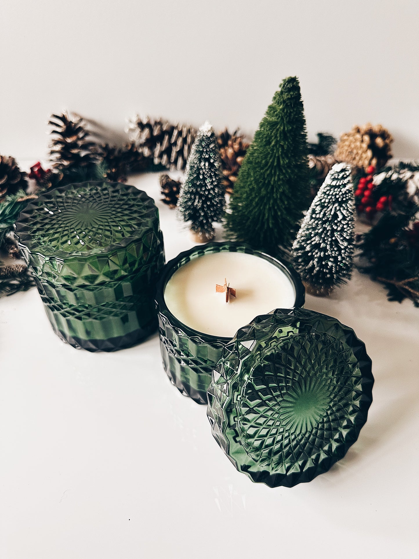 en mer LTD | tree farm | wooden wick soy wax candle