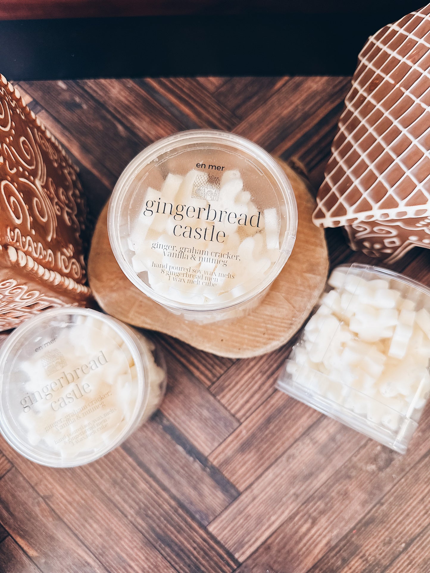 en mer | gingerbread castle | soy wax melt figures