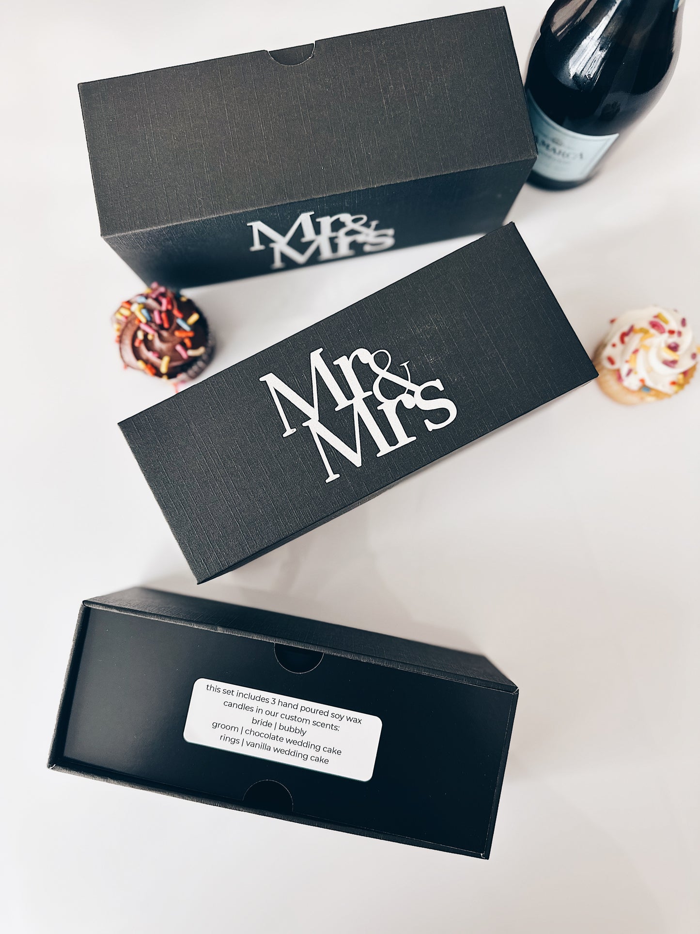 en mer | mr & mrs | soy wax candle gift set