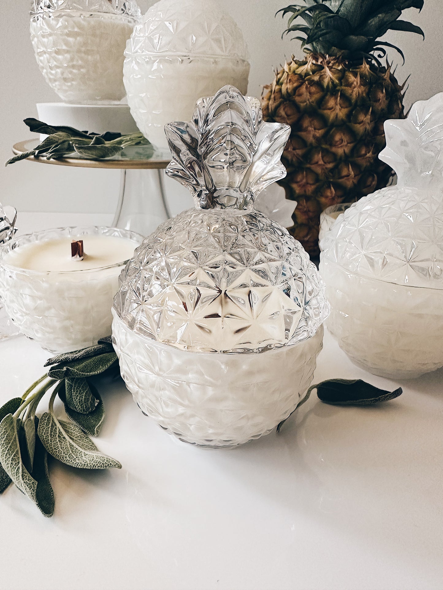 en mer LTD | pineapple float | limited batch wooden wick soy wax candle