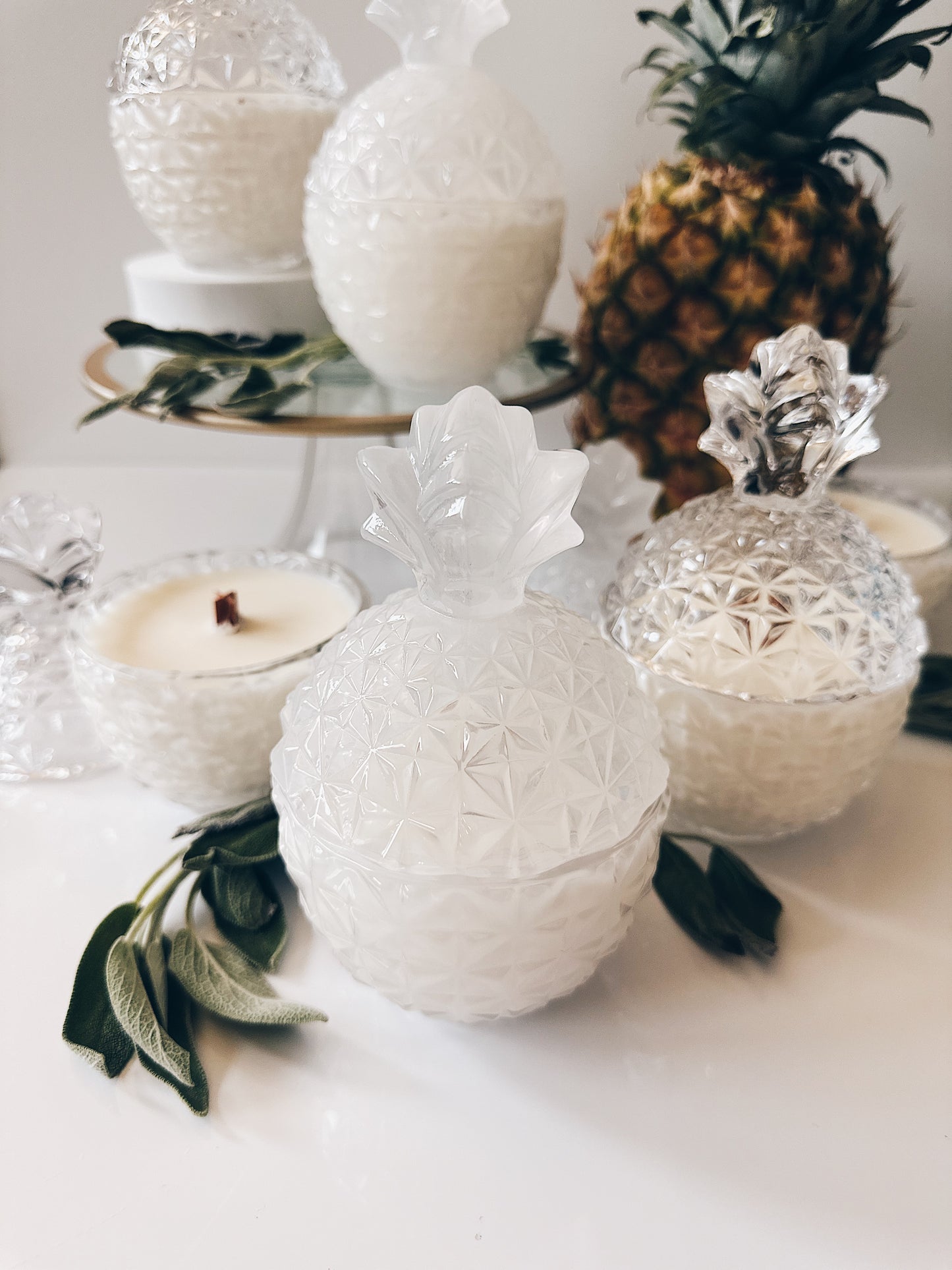 en mer LTD | pineapple float | limited batch wooden wick soy wax candle