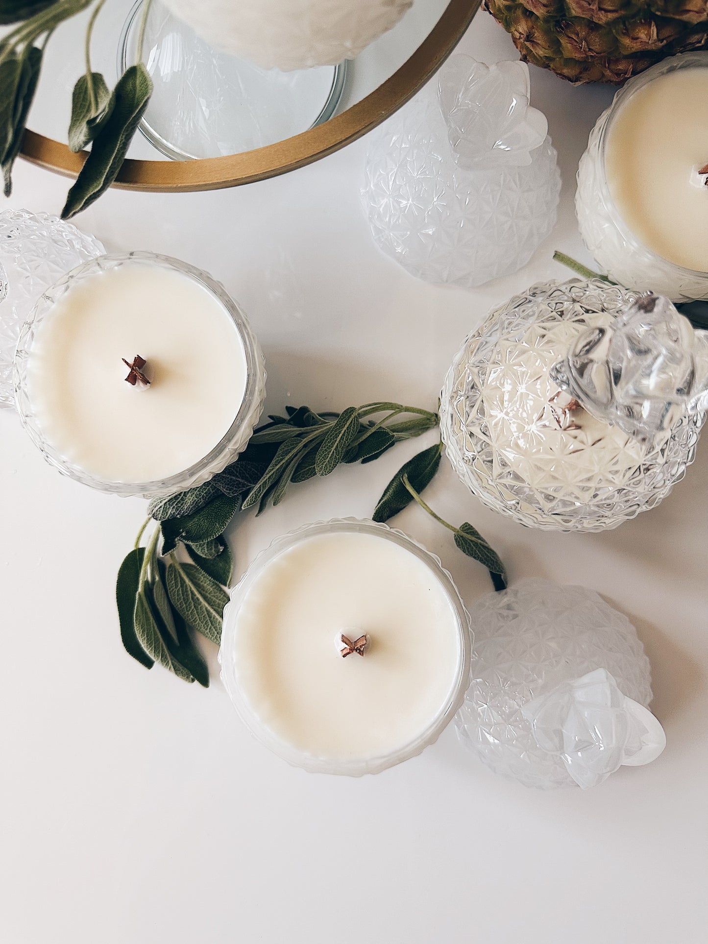 en mer LTD | pineapple float | limited batch wooden wick soy wax candle