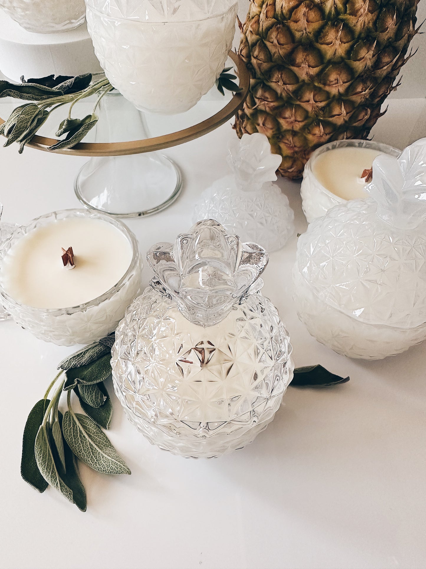 en mer LTD | pineapple float | limited batch wooden wick soy wax candle