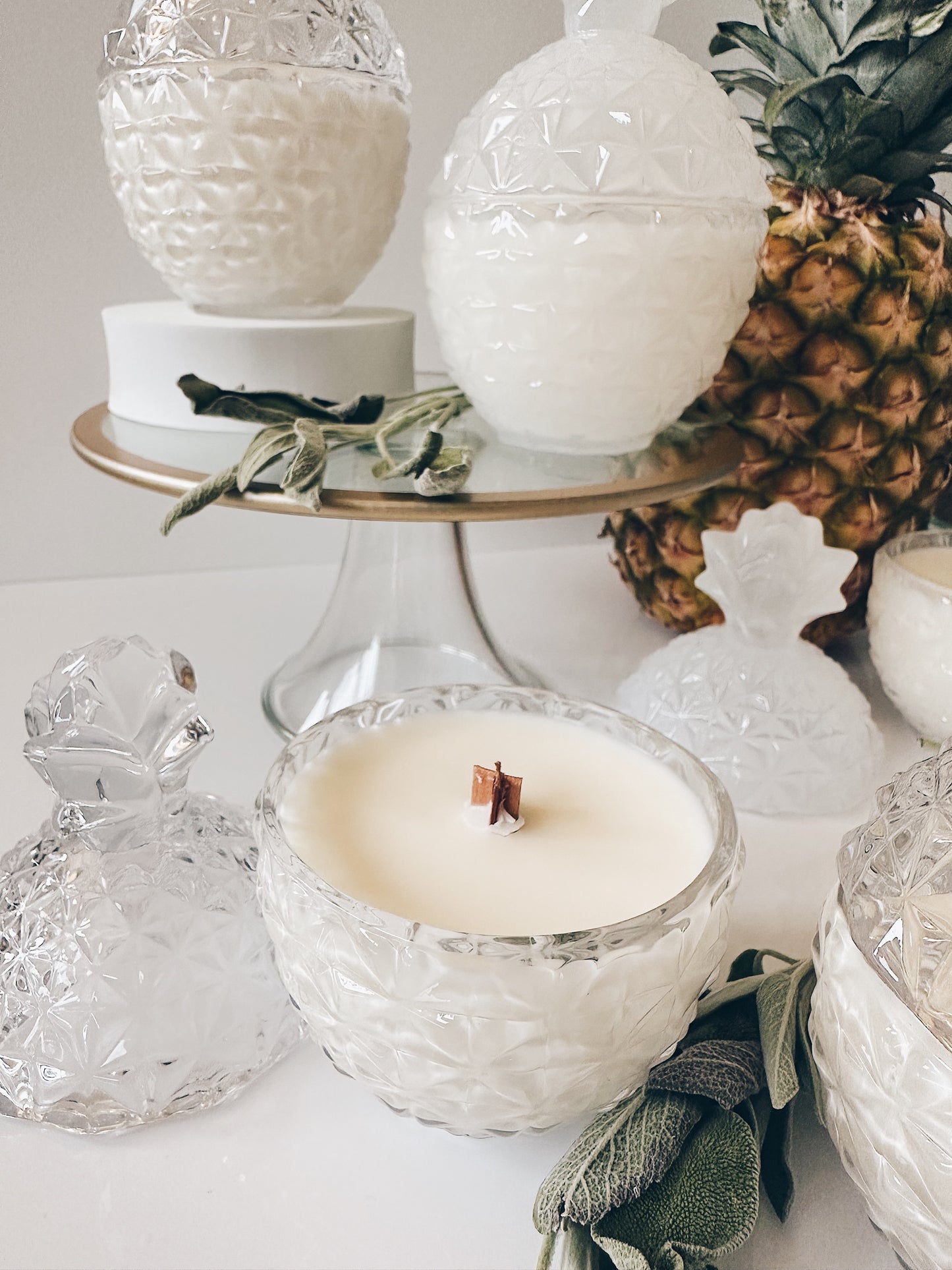 en mer LTD | pineapple float | limited batch wooden wick soy wax candle
