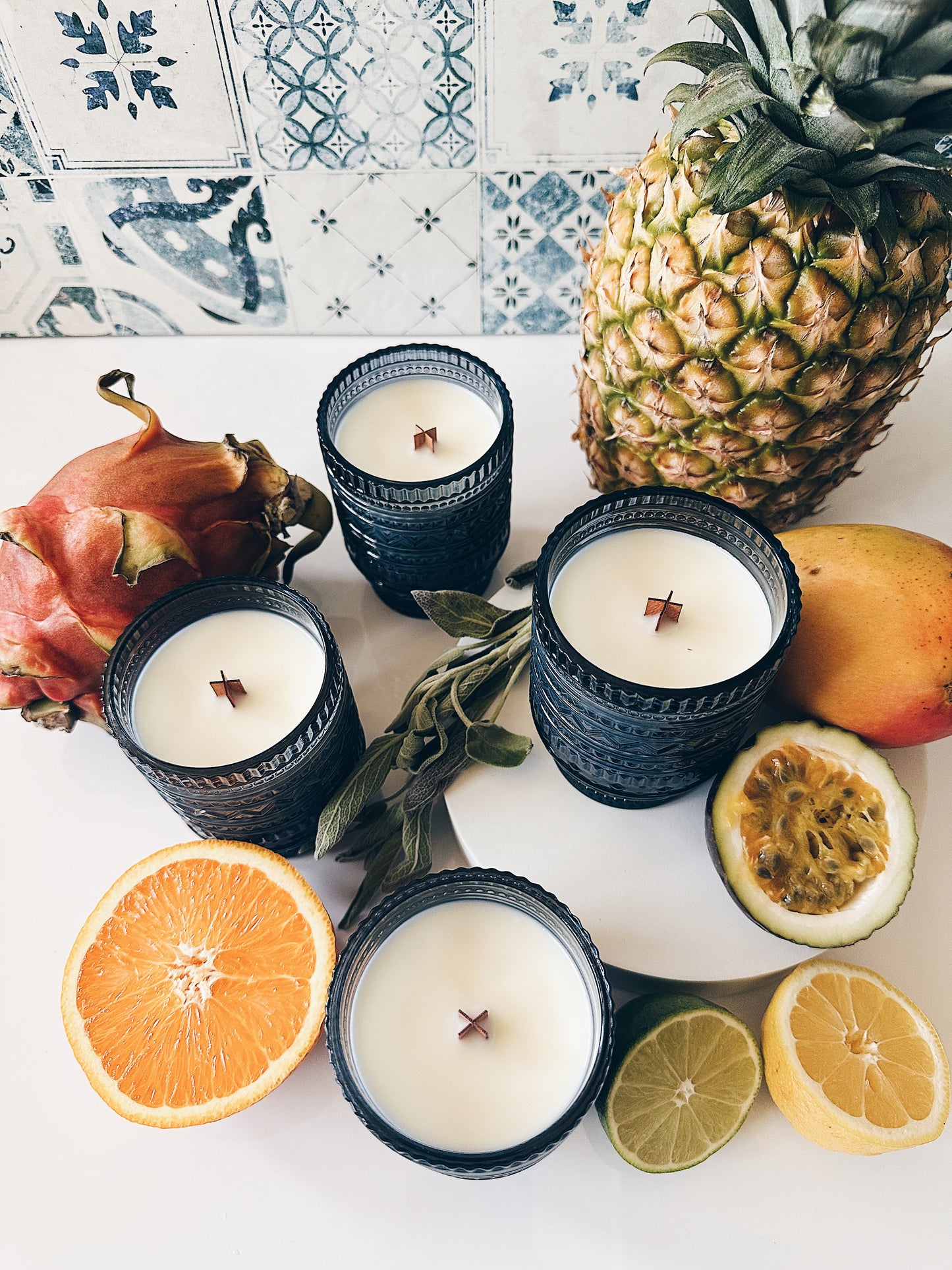 en mer LTD | laguna blue | wooden wick soy wax candle