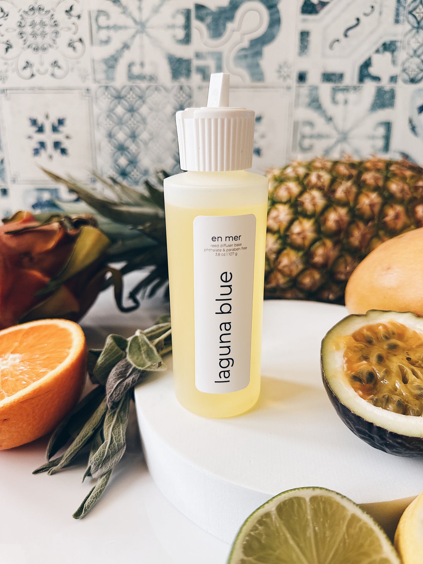 en mer | laguna blue | reed diffuser base