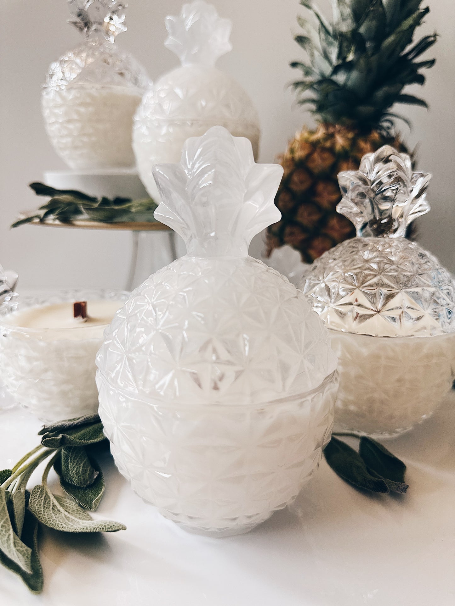 en mer LTD | pineapple float | limited batch wooden wick soy wax candle