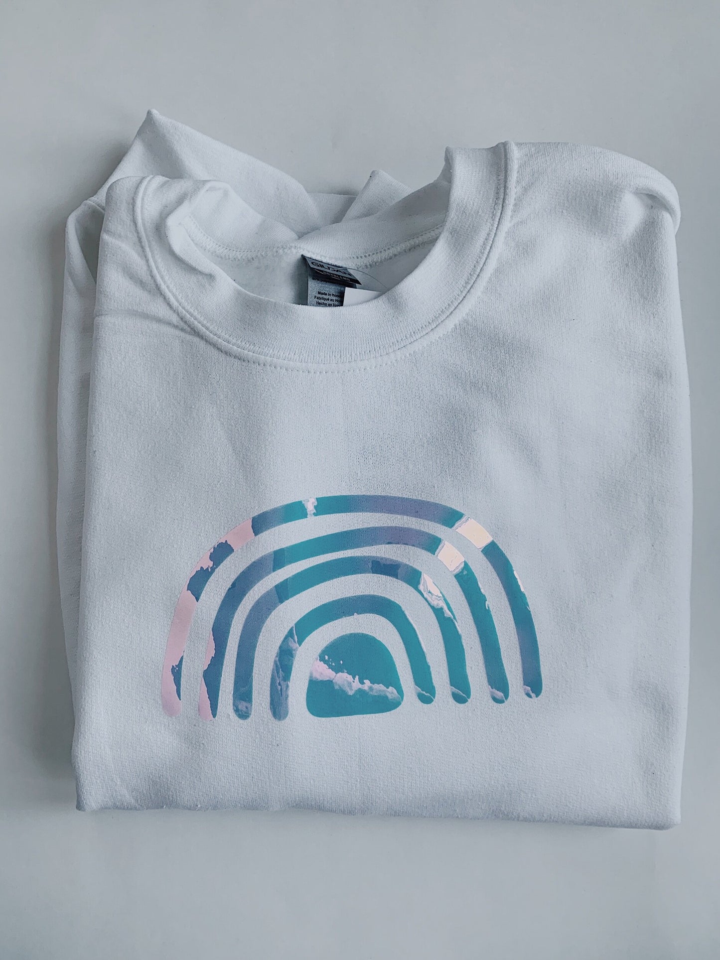 en mer | holographic rainbow crewneck sweatshirt