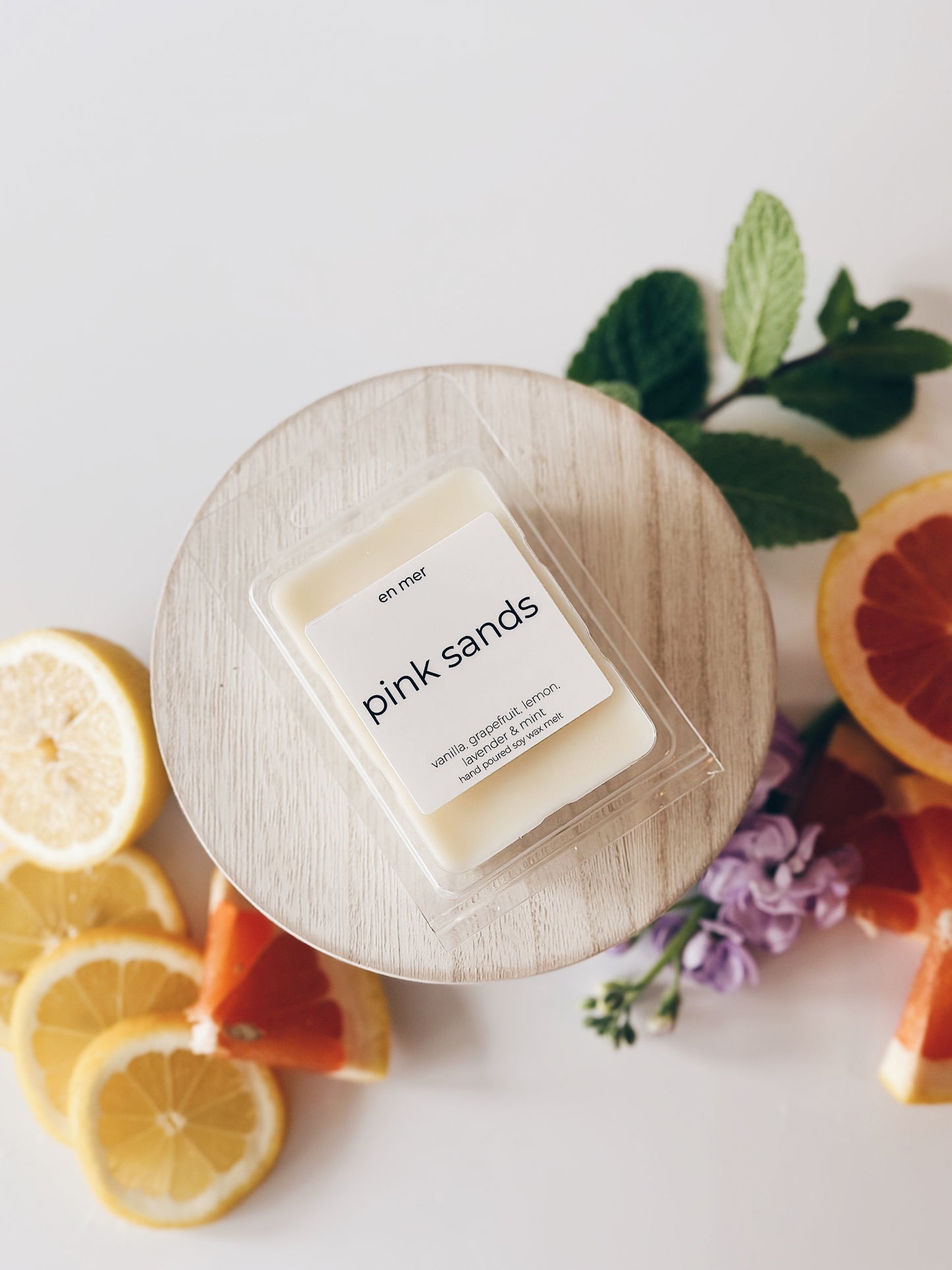 en mer | pink sands | soy wax candle & melts