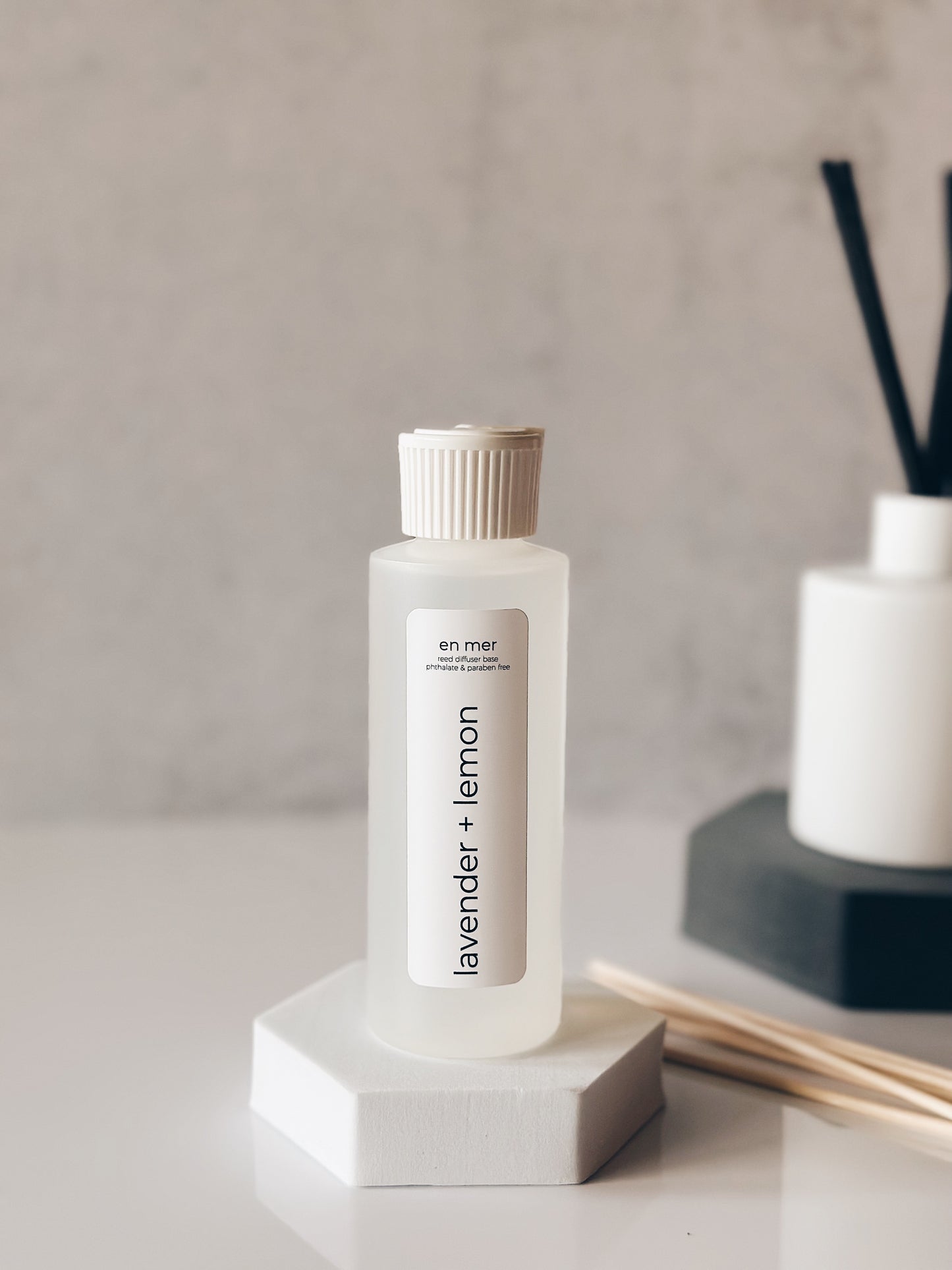 en mer | classic reed diffuser kit