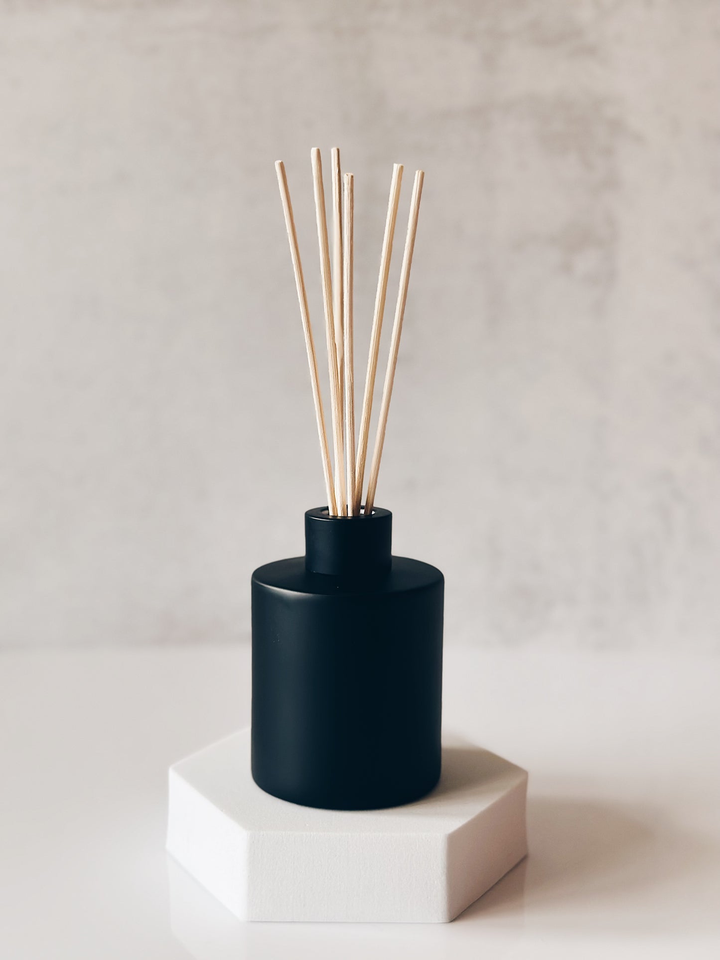 en mer | rattan diffuser reeds