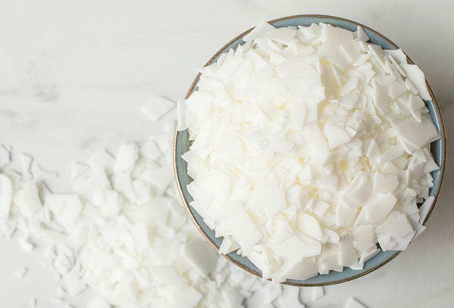 soy wax vs paraffin wax: lighting up the differences