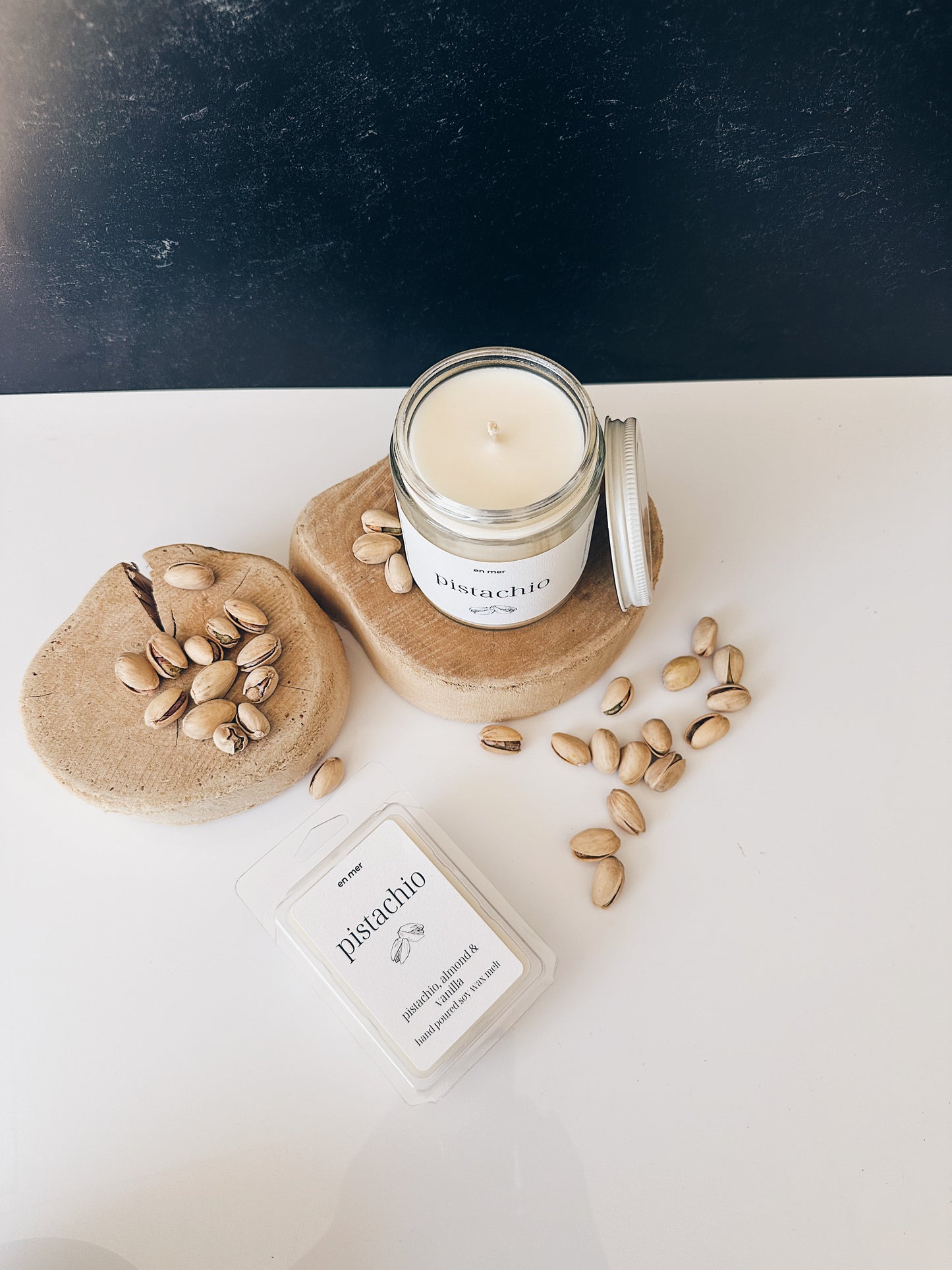 en mer | pistachio | soy wax candle & melts