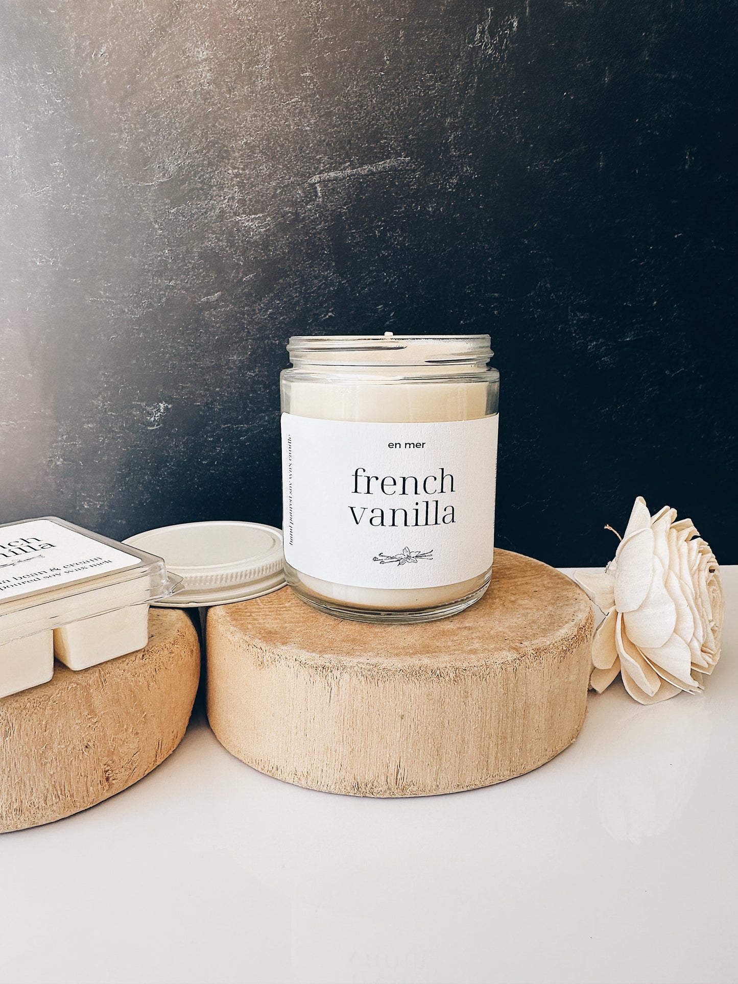 en mer | french vanilla | soy wax candle & melts
