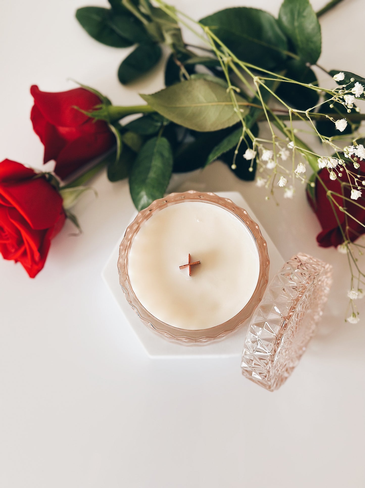 en mer LTD | rose water | wooden wick soy wax candle