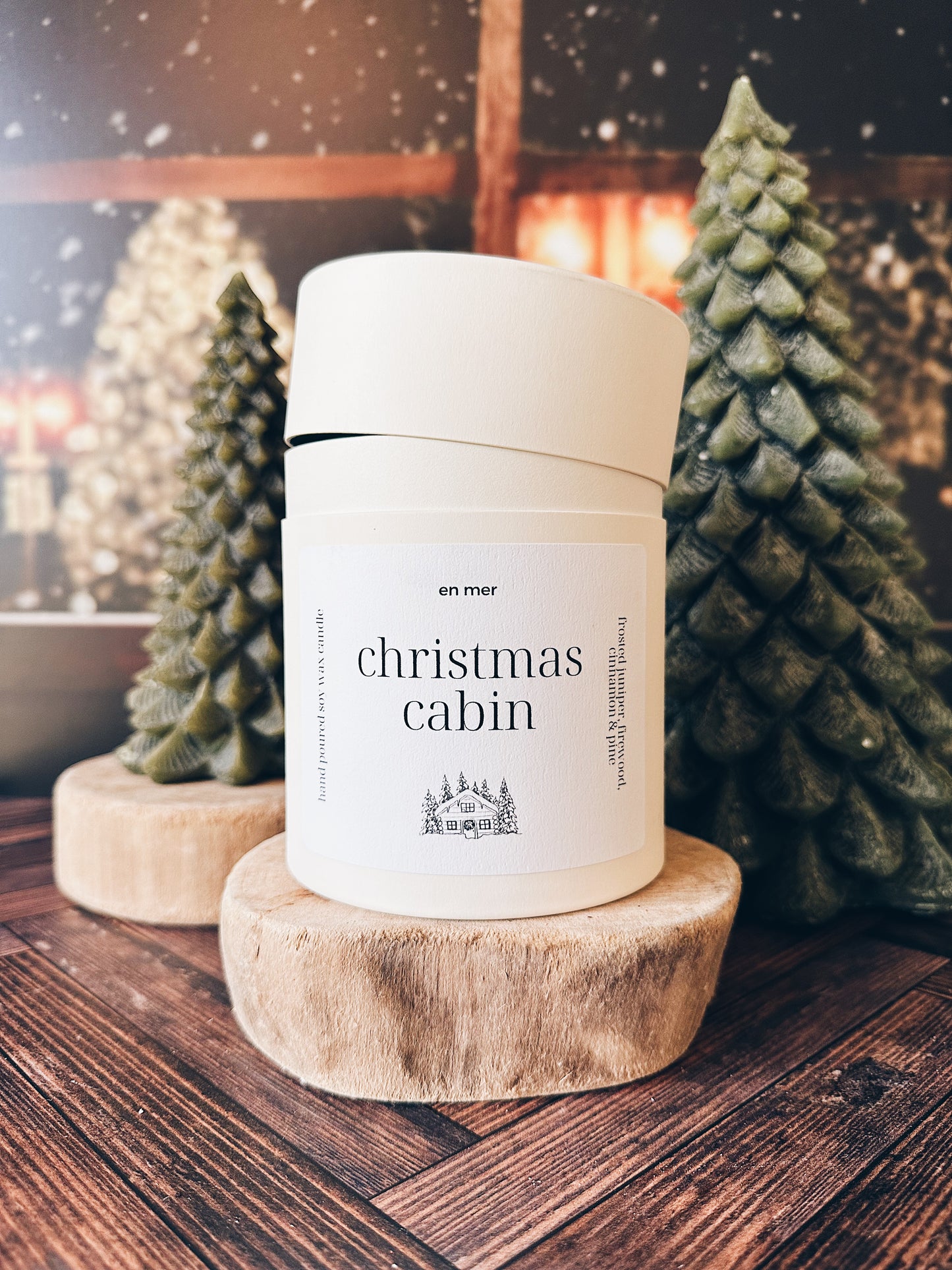 en mer | christmas cabin | gift boxed soy wax candle