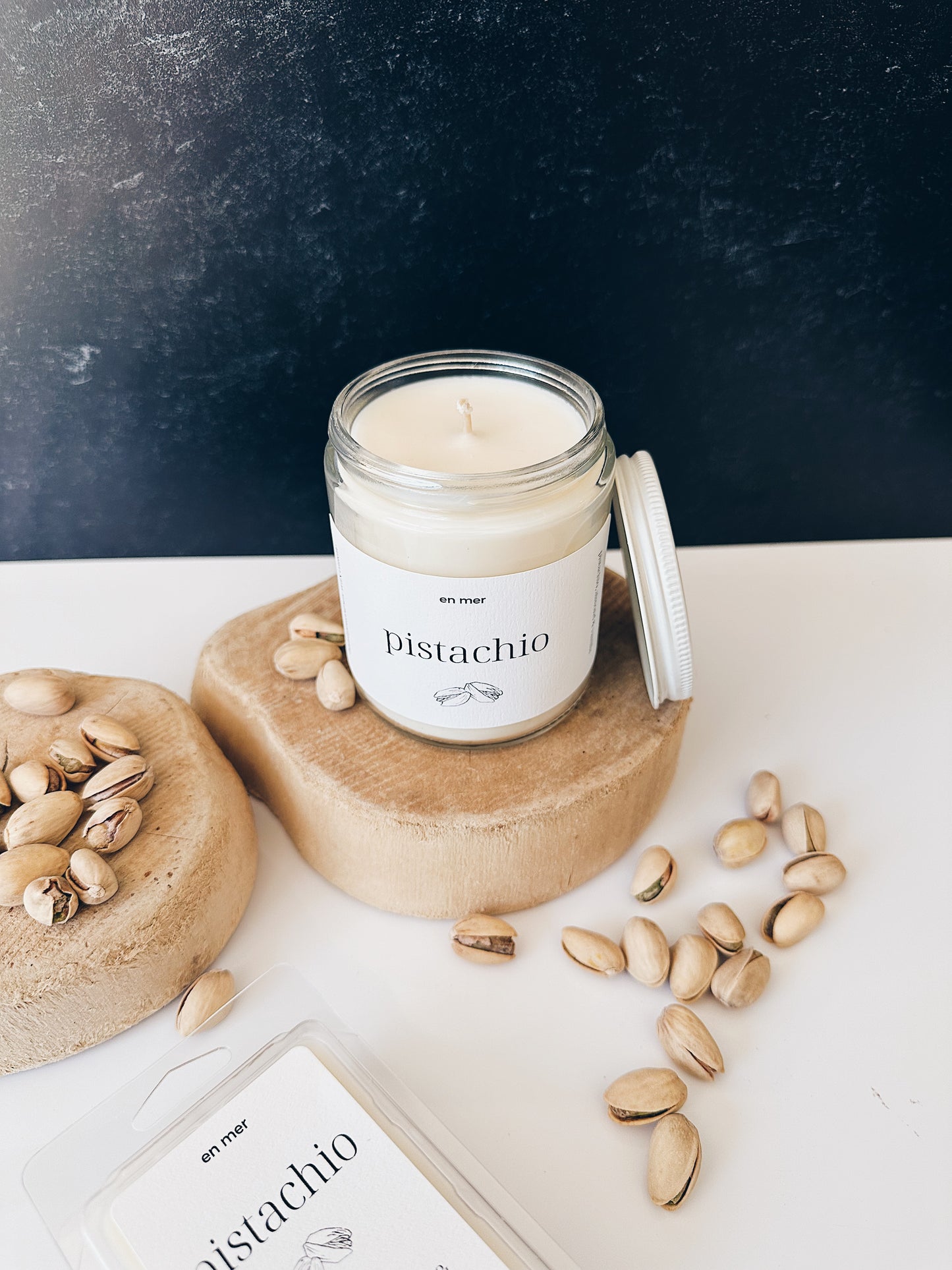 en mer | pistachio | soy wax candle & melts