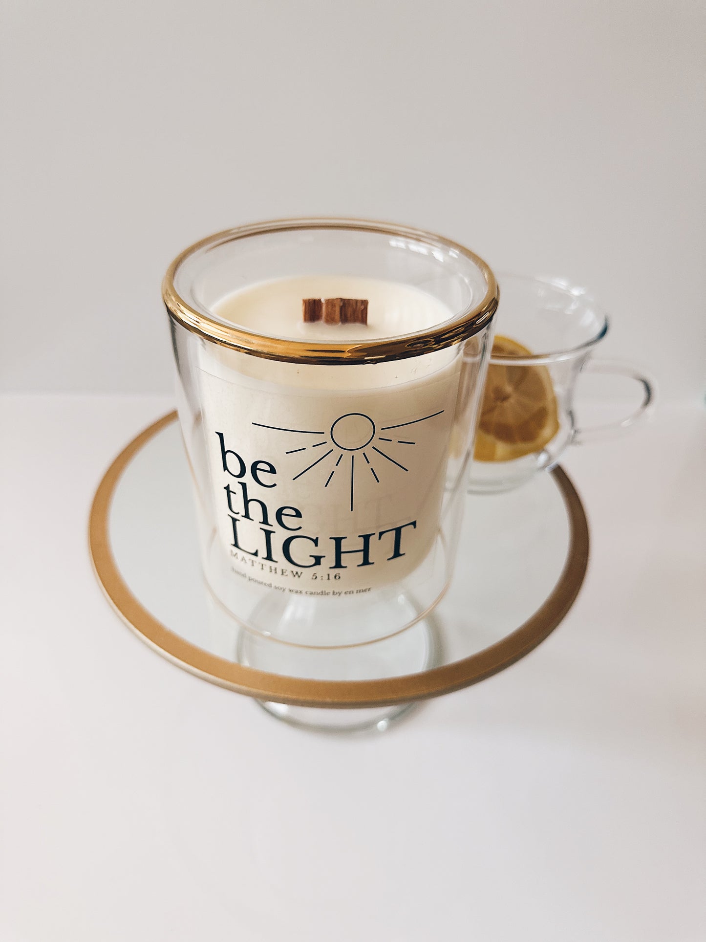 en mer LTD | be the light | wooden wick soy wax candle