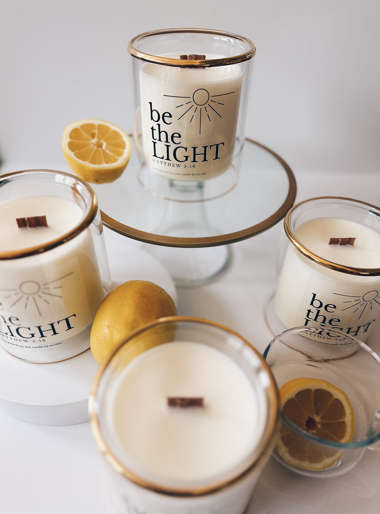 en mer LTD | be the light | wooden wick soy wax candle