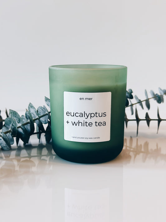 en mer | eucalyptus & white tea | soy wax candle