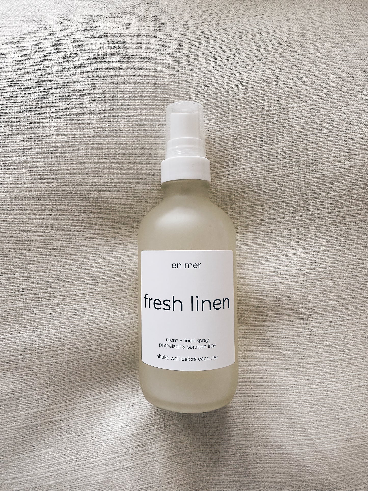 en mer | fresh linen | room + linen spray