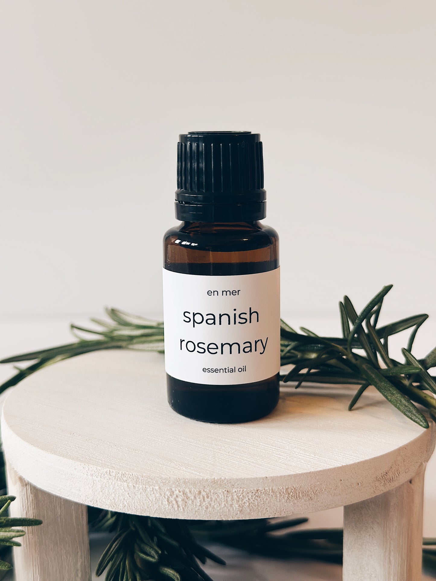 en mer | rosemary | essential oil
