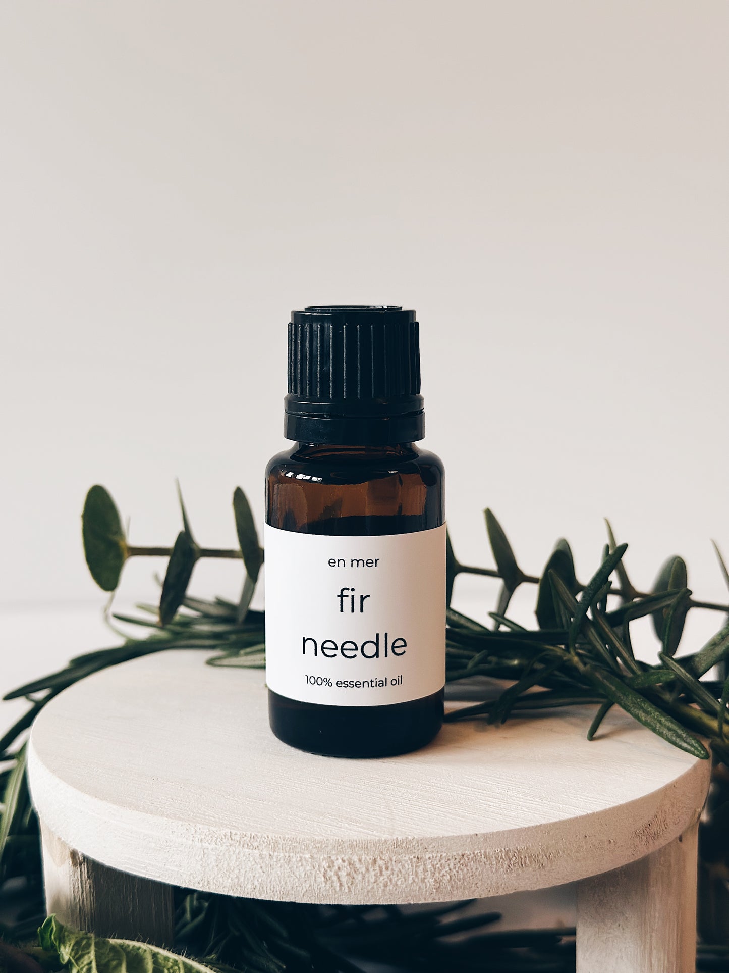 en mer | fir needle | essential oil