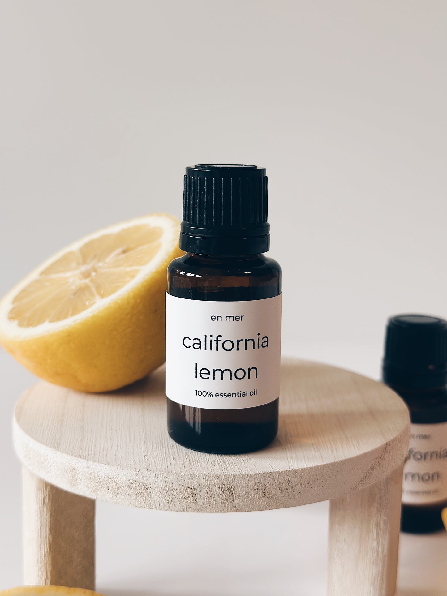 en mer | california lemon | essential oil