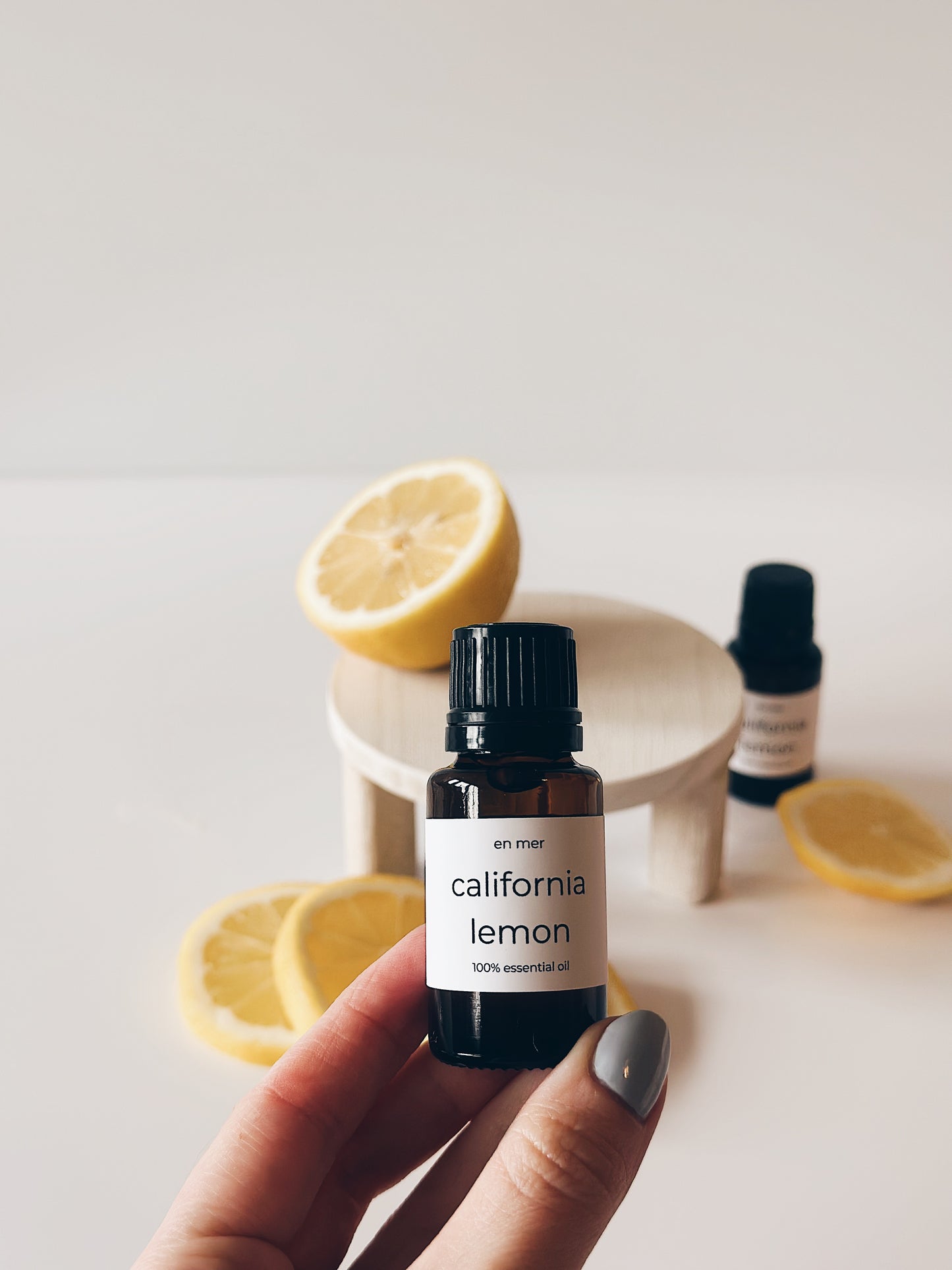en mer | california lemon | essential oil