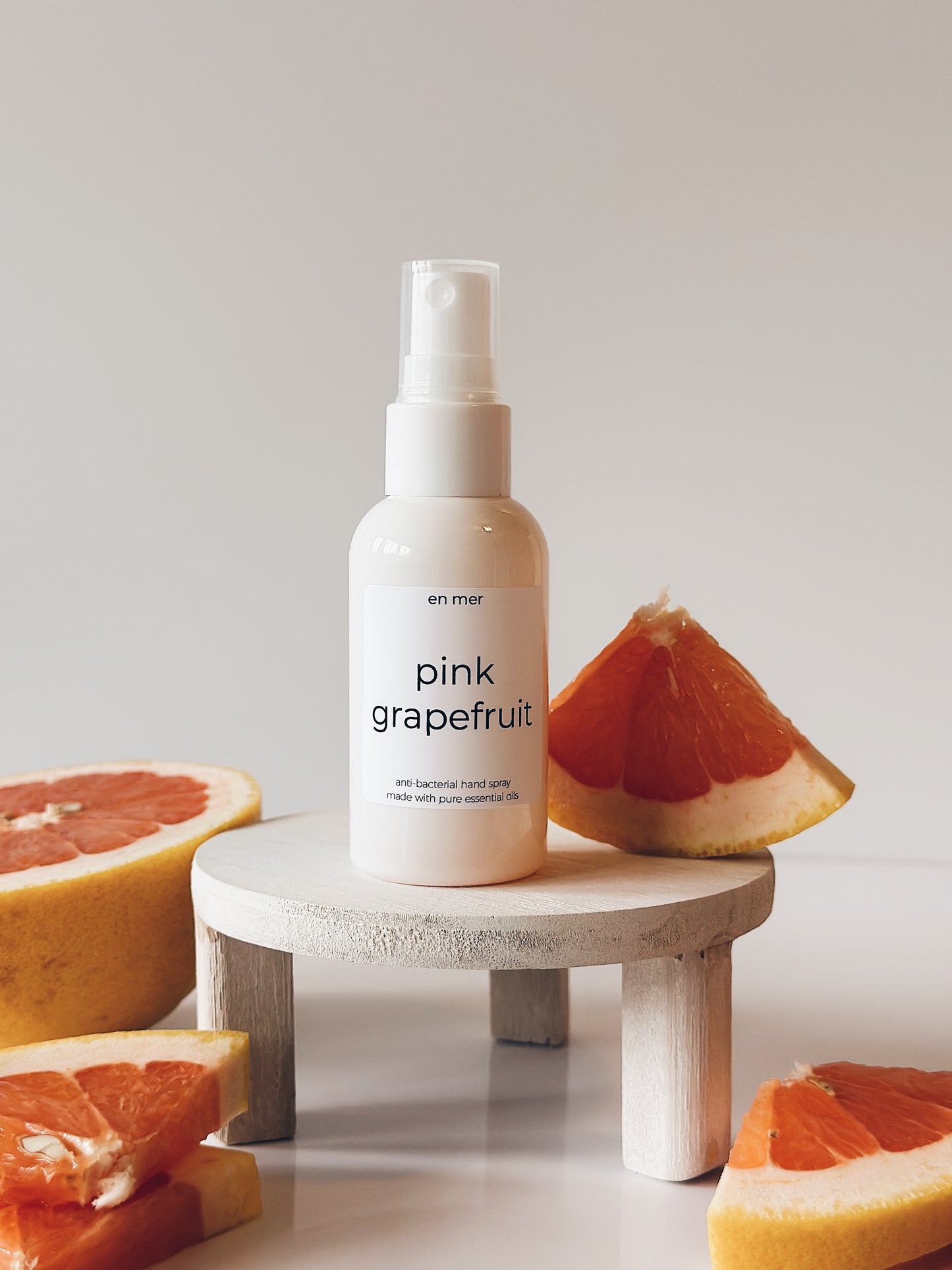 en mer | pink grapefruit | essential oil hand sanitizer spray