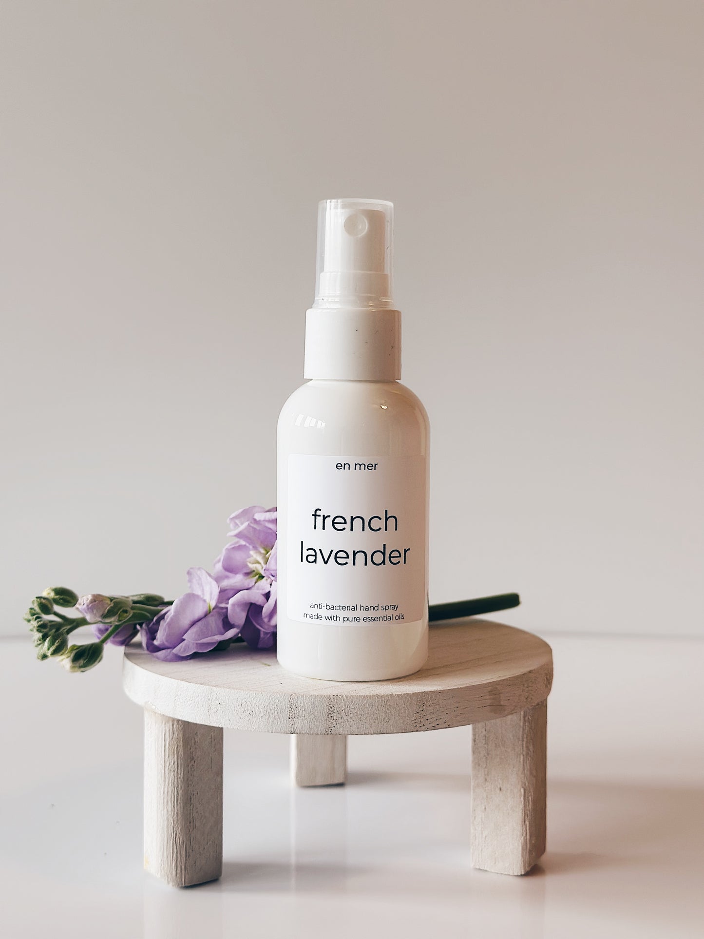 en mer | french lavender | essential oil hand sanitizer spray