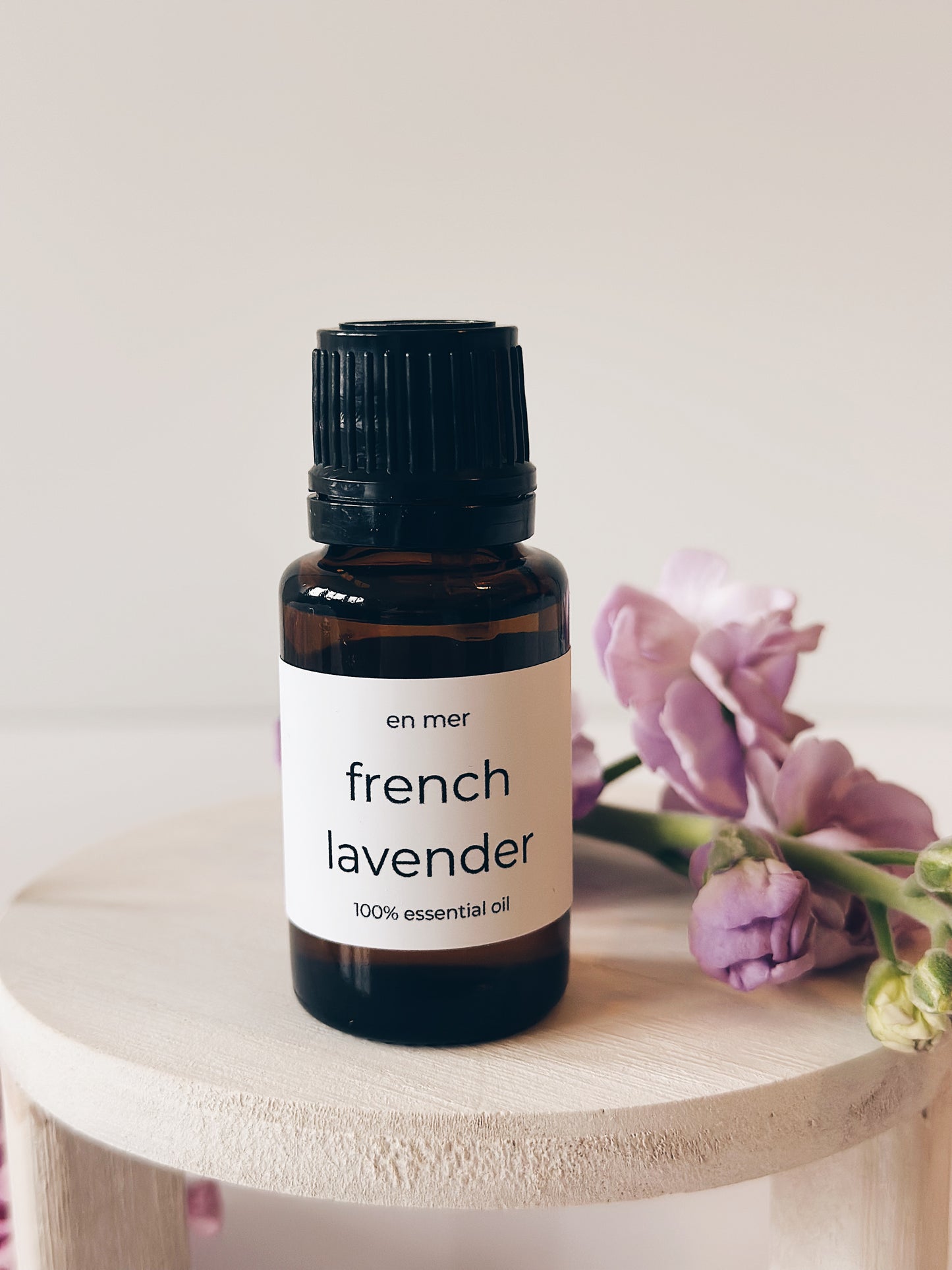 en mer | french lavender | essential oil