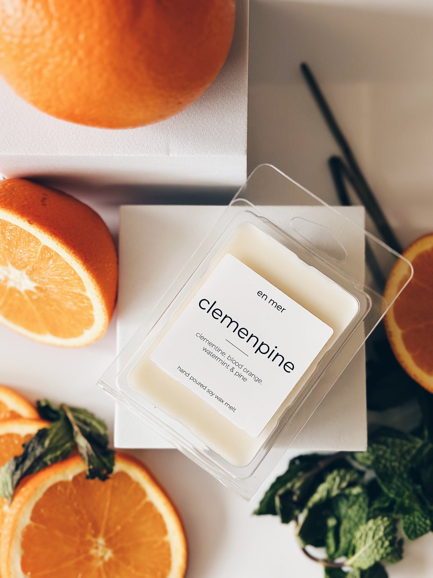 en mer | clemenpine | soy wax candle & melts